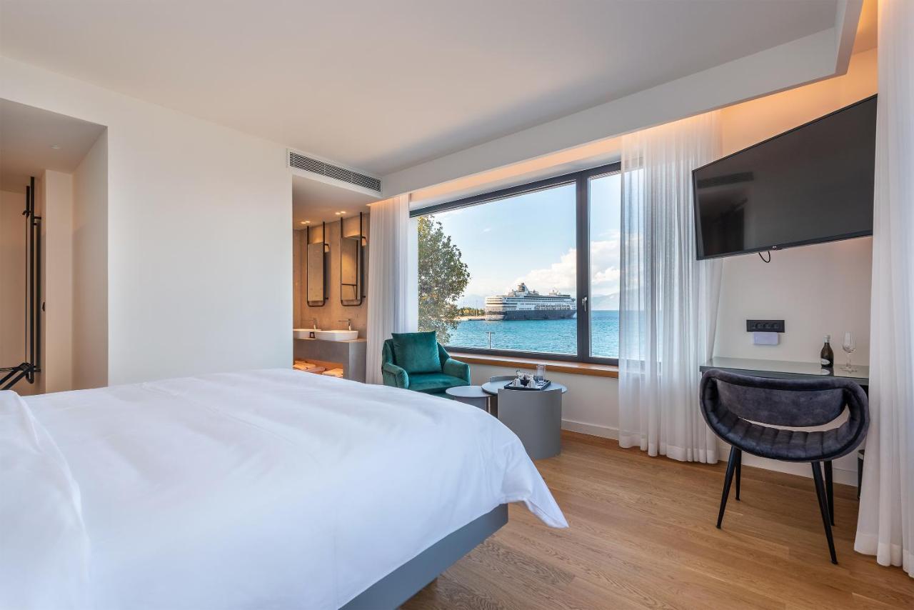 Amario Suites Hotel Aígion Luaran gambar